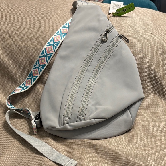 Sakroots On The Go Sling Backpack - Picture 1 of 13